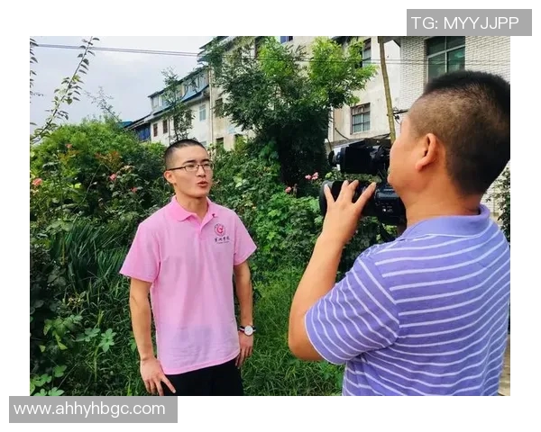 超级球迷的热情与坚持如何影响体育文化的发展与传承