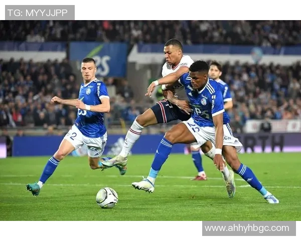 法甲精彩对决南锡主场迎战马赛全景图片回顾 法甲精彩对决南锡主场迎战马赛全景图片回顾