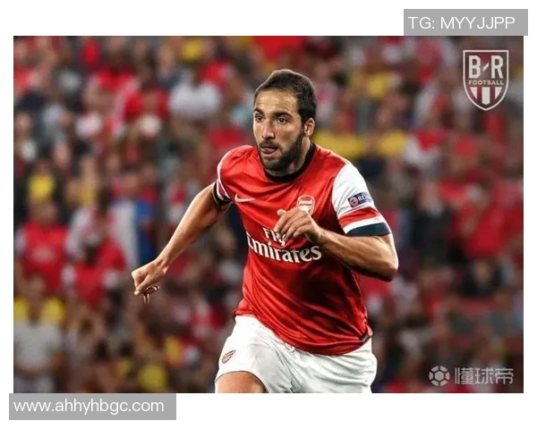 伊瓜因喜获联赛最佳射手奖，坦言感谢队友和教练团队